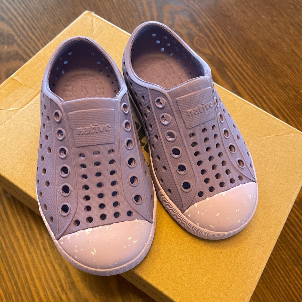 Native shoes toddler size C 7 purple